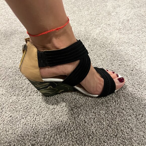 Black Suede Strap Wedge Sandals – size US 7 - Picture 3 of 11